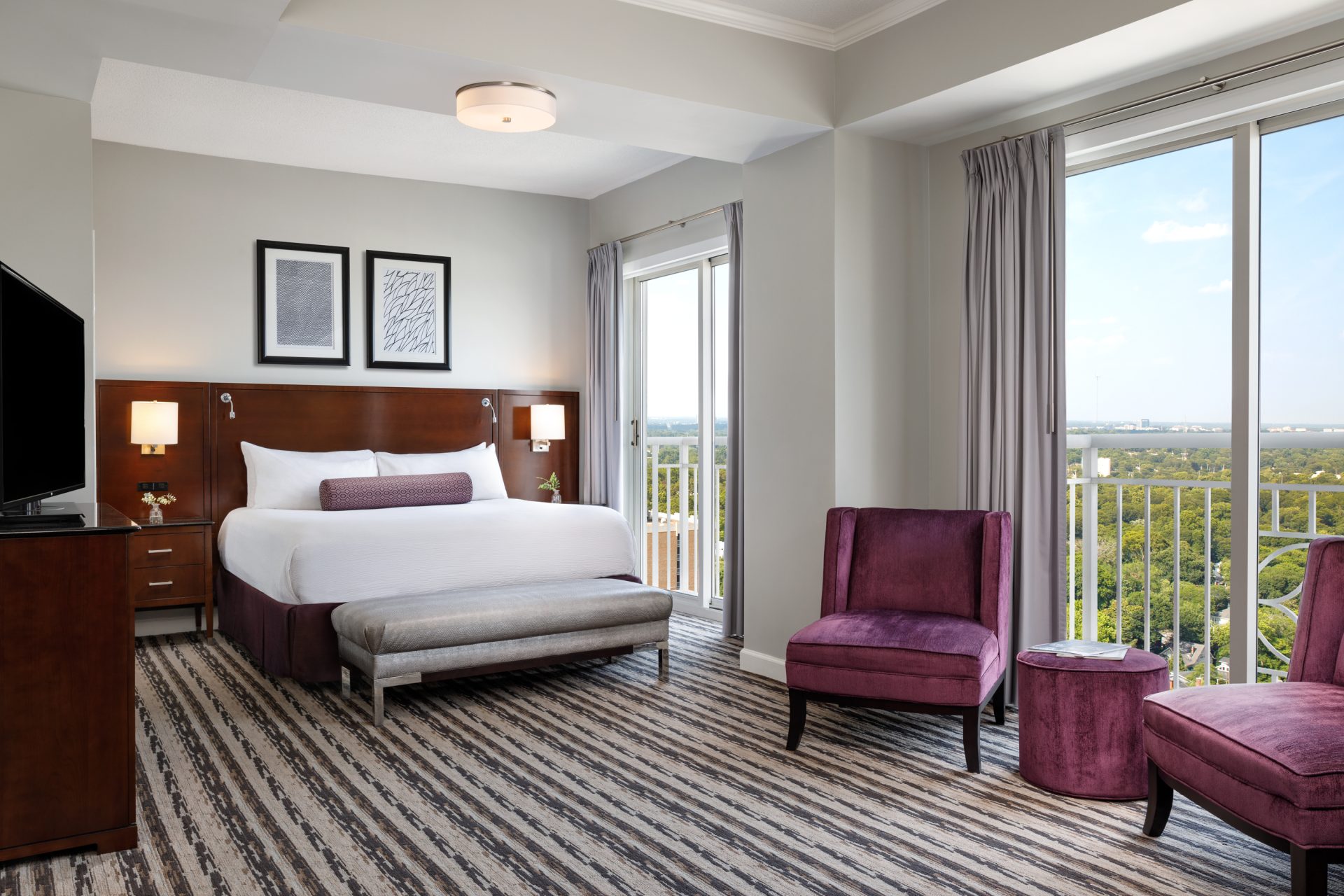 What hotels in atlanta have 2 bedroom suites